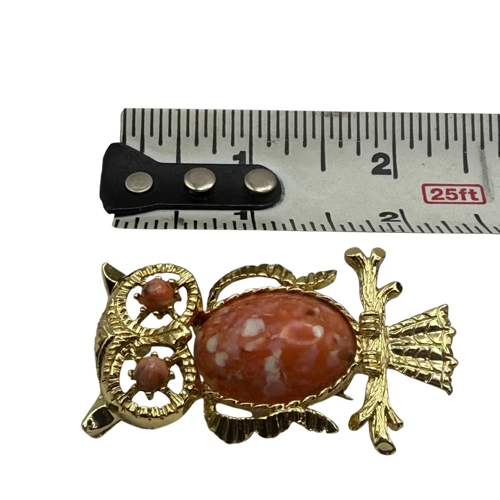 Vintage‎ Gerry's Owl Brooch Pin Gold Tone Pink Speckled Stone Bird Jewelry